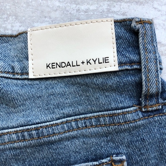 Kendall & Kylie The Iconic Short Distressed High Waist Jean Shorts Size 9/ 29 - Picture 4 of 11